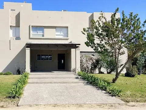 CASA EN VENTA 4 DORM COUNTRY LA HERENCIA