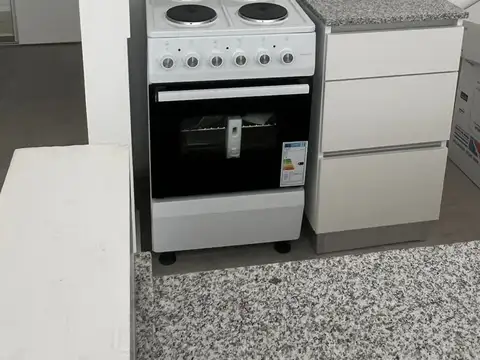 Pedro Lozano 3100, Piso 2