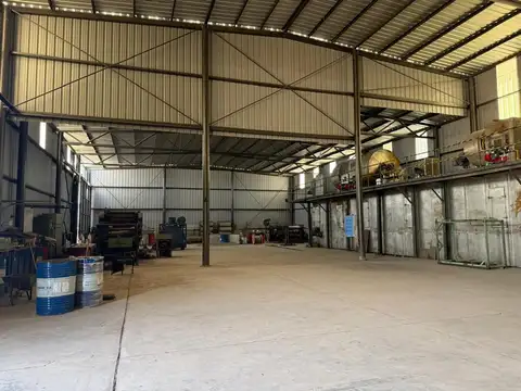 Calle 8 esquina 5 100