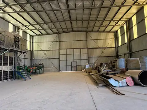 VENTA EXCELENTE GALPON PARQUE INDUSTRIAL LAS HERAS