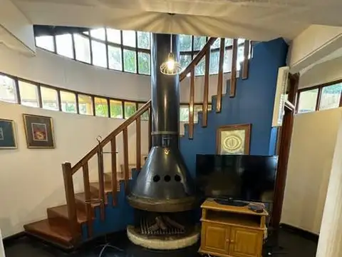 Casa 7 ambientes con 5 baños