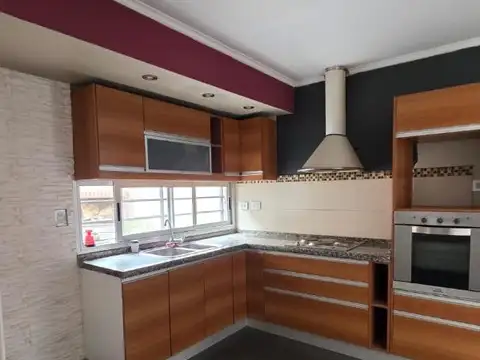 Depto Tipo Casa en Venta de 3 ambientes