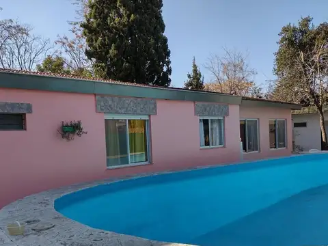 Casa 5 ambientes con 3 baños