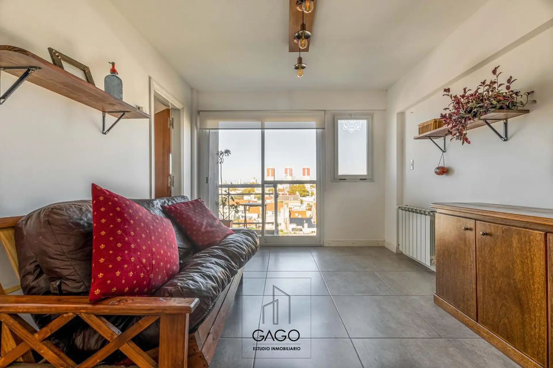Departamento en venta 2 amb con cochera - Pompeya