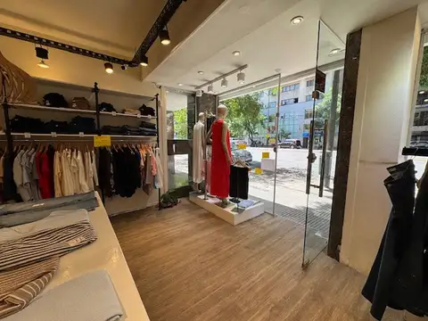 Local en Alquiler 50 años