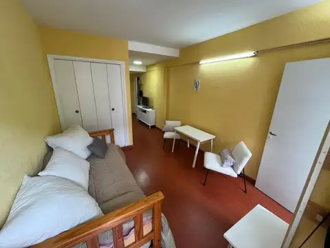 Sarmiento 2500, Piso 2