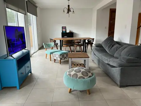 Depto Tipo Casa en Venta de 5 ambientes