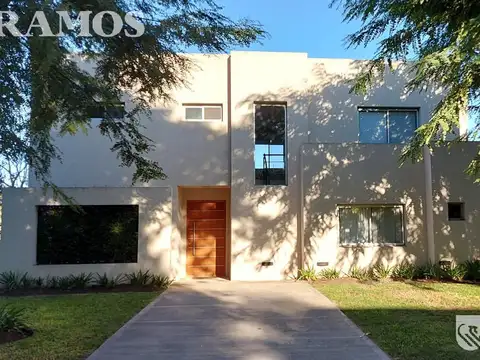 Casa en Alquiler de 3 dormitorios