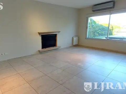 Casa en Alquiler al Sureste