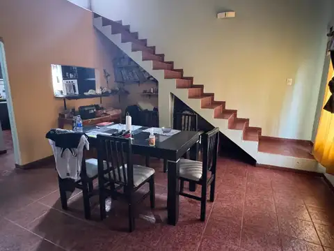 VENTA CASA EZPELETA OESTE 4 AMBIENTES