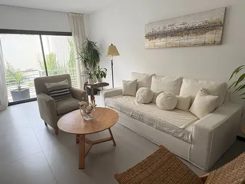 VENTA MODERNO CONSULTORIO EN ALMAGRO