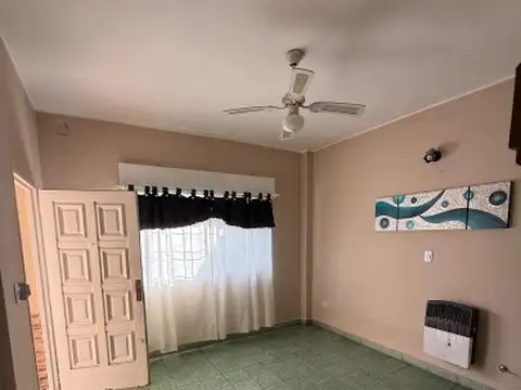 Depto Tipo Casa en Alquiler de 3 ambientes
