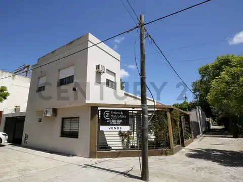 55 esq. 27 1000, Piso 0