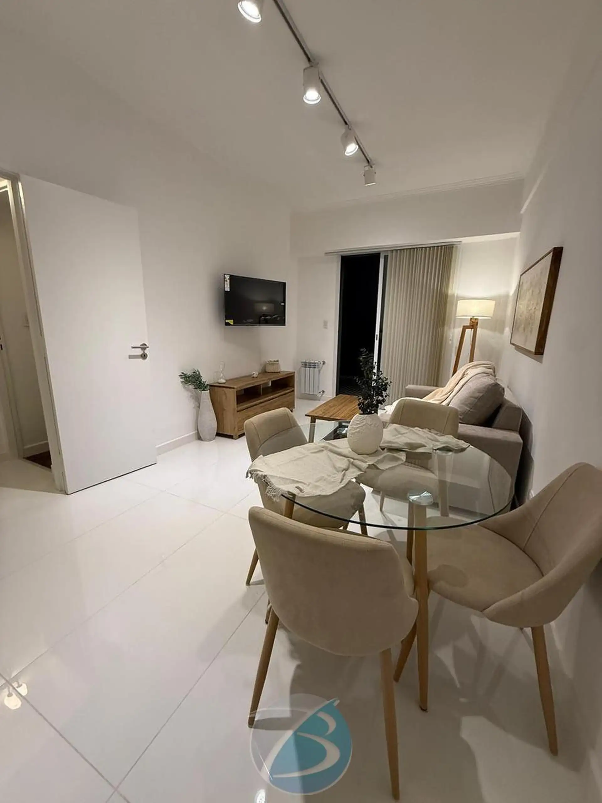 Depto 3 amb, 57m² reciclado con dos patios — Terminal Vieja