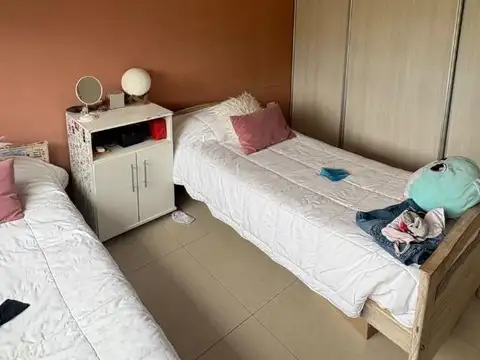 Casa en Venta con 4 cocheras