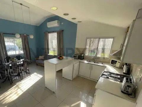 CASA EN VENTA BURZACO