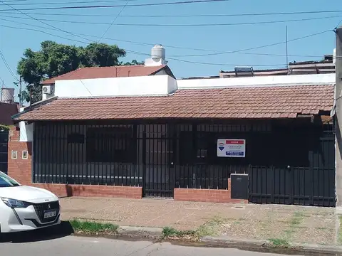 CASA EN VENTA 3 AMBIENTES