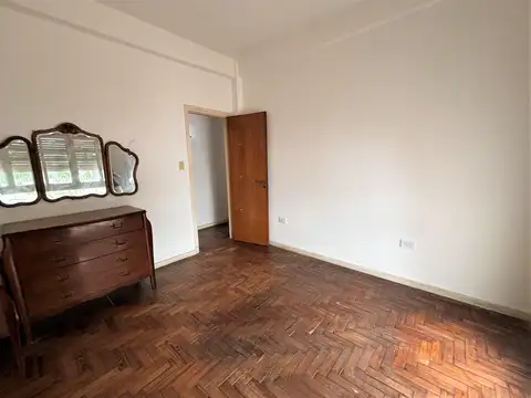 Departamento 5 ambientes con 2 baños