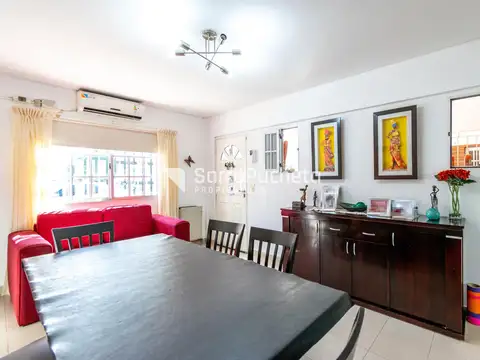 Venta Triplex con cochera, patio con parrilla y playroom en Haedo Norte.