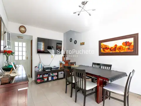 Venta Triplex con cochera, patio con parrilla y playroom en Haedo Norte.