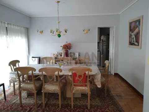 Av Santa Fe 2200, Piso 1