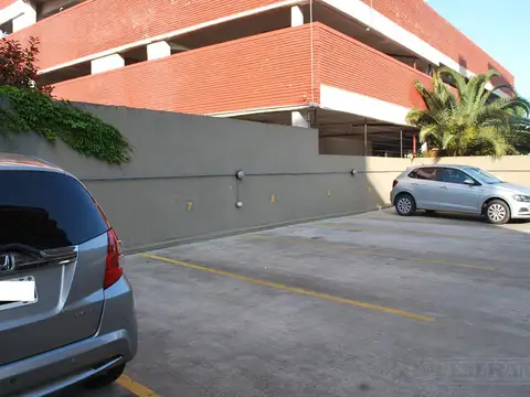 COCHERA FIJA EN TIGRE CENTRO | EXCELENTE ACCESO Y UBICACION