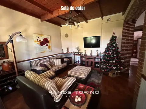 Casa 6 ambientes con 1 baño