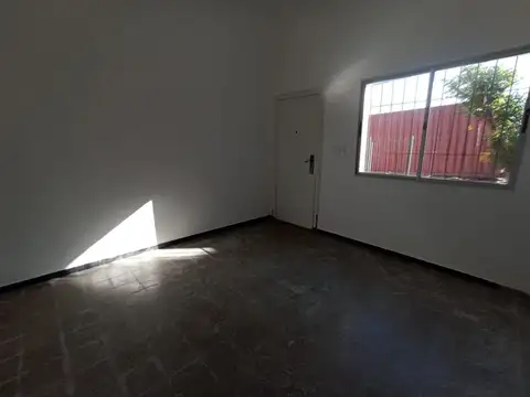 Casa 1 Dormitorio cochera Cerrito ideal negocio