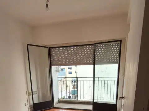 2 ambientes Lavalle al 2000