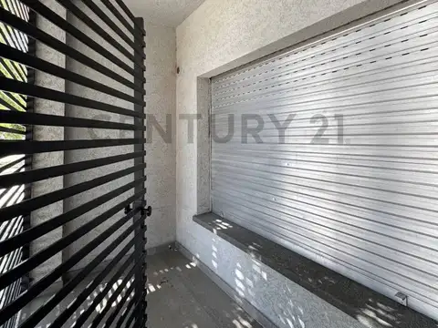 Oficina 4 ambientes con 1 baño