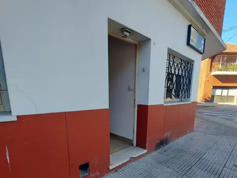 Depto Tipo Casa en Venta en Liniers, USD 125.000