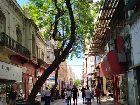 Local en Alquiler 33 años