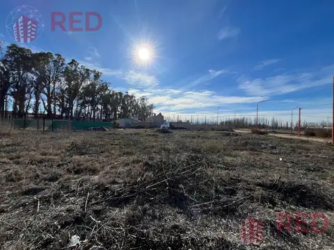 Terreno en Venta 27  mts Fondo