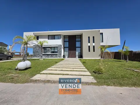 Venta Casa de Categoria 5 Habitaciones Lagos de Canning 100