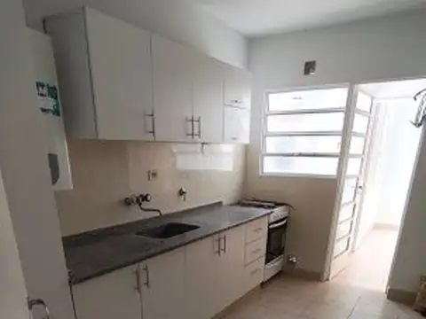 3 de Febrero 1285 , Piso 5