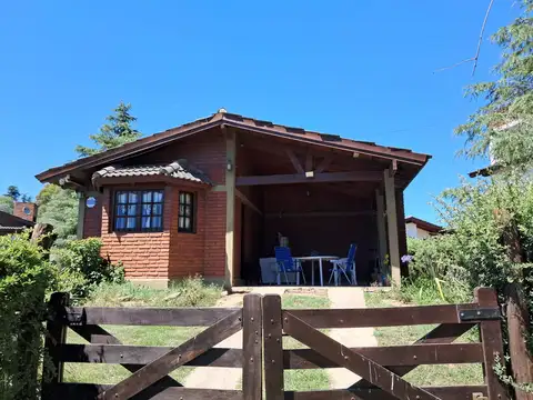 Los Reartes. Casa de dos dormitorios a 4 cuadras del río.