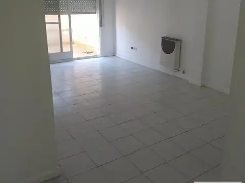 Departamento en venta - 2 Dormitorios 1 Baño - 74Mts2 - Lanús Oeste