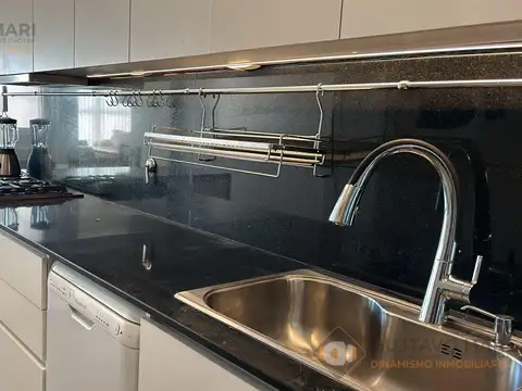 Departamento en Alquiler con 1 cocheras