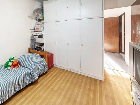 Venta casa 3 ambientes c/patio Munro edificable