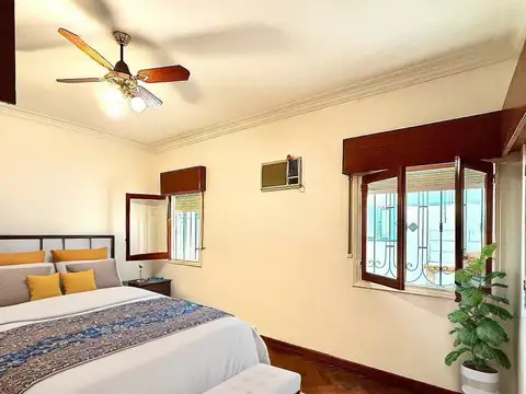 Casa 9 ambientes con 2 baños