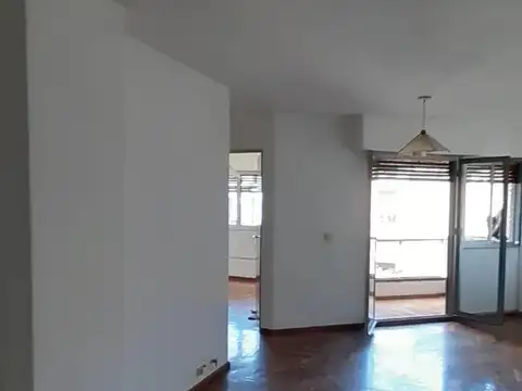 Marcelo T. De Alvear 300