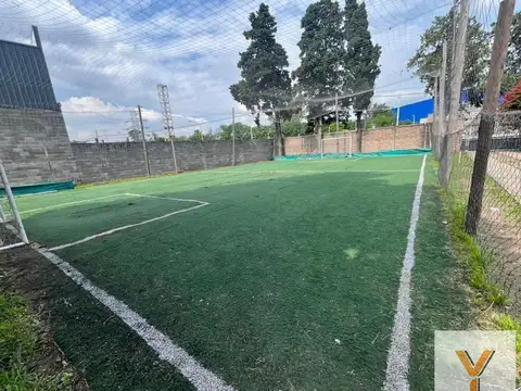 Quinta en venta - 5 Dormitorios 2 Baños - La Matanza