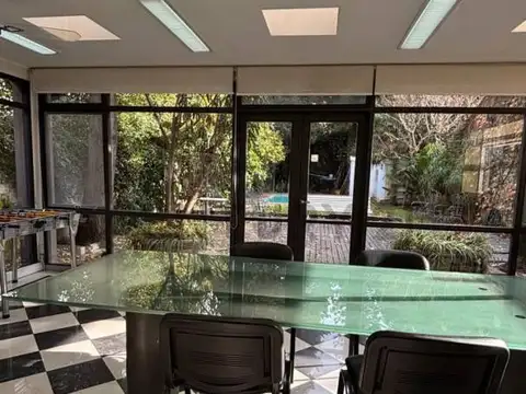 ALQUILER OFICINA premium VICENTE LOPEZ de 8 ambientes con jardín y pileta