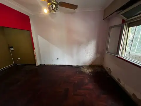 Depto Tipo Casa en Venta 75 años