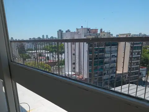 Departamento en Alquiler en Flores de 3 Amb al frente con Balcón Terraza.