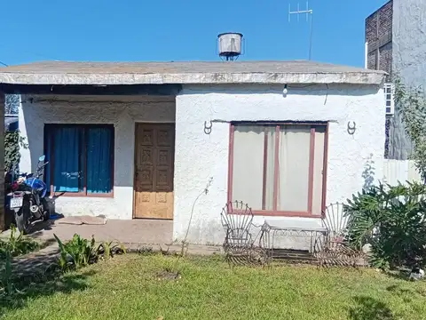 CASA  EN VENTA MORENO - OPORTUNIDAD