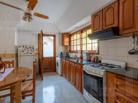 Depto Tipo Casa en Venta en Olivos, USD 290.000