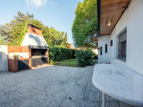 PH 3 amb. en PB  con gran Jardín  y Garage 