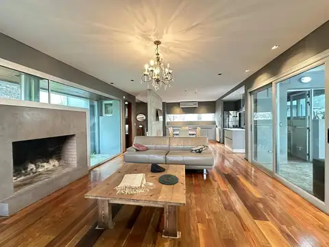 Casa en Venta en Bernal, USD 450.000