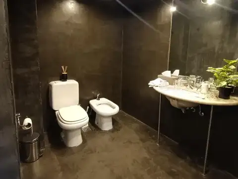 Oficina en Alquiler al Este